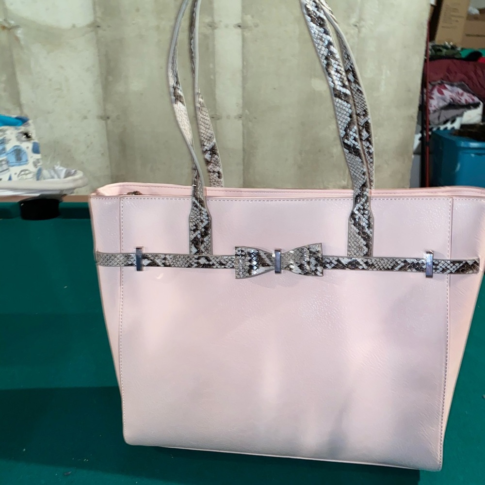 NWOT. Never used. Perfect Condition.